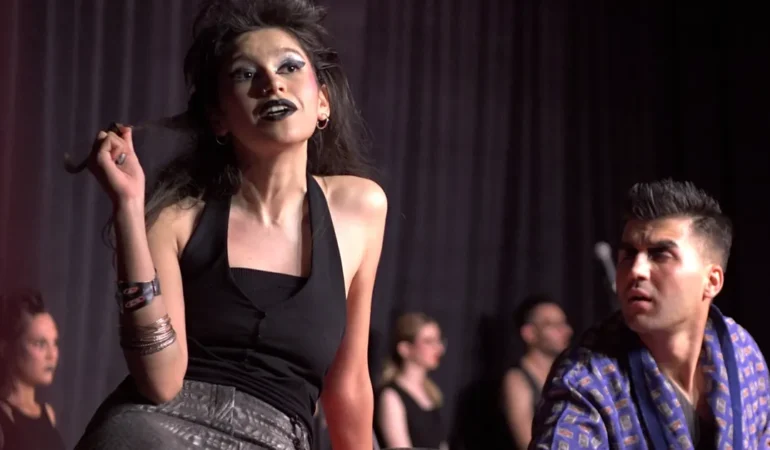 “Tersine Dünya” Oyunu İzleyicileri Büyüledi!