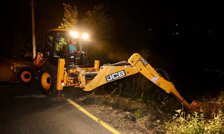 Hendek’te Su Kesintilerine Gece Çözüm!