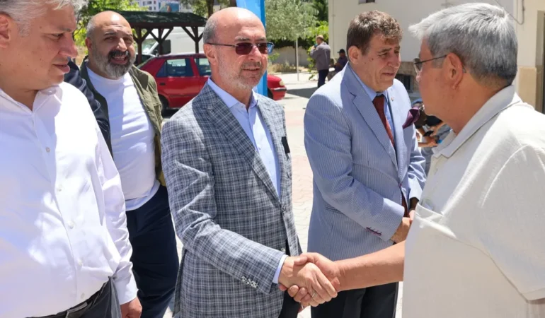 Başkan Pekyatırmacı Kılınçarslan’da Vatandaşla Buluştu