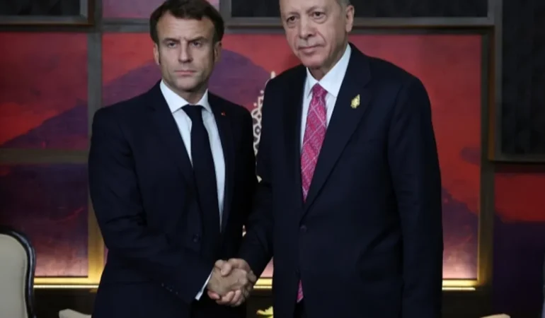 Erdoğan’dan Macron’a Filistin Tebriği ve Uyarı