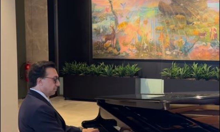 Moda ve Müzikle Türkiye’yi Dünyaya Tanıtıyor