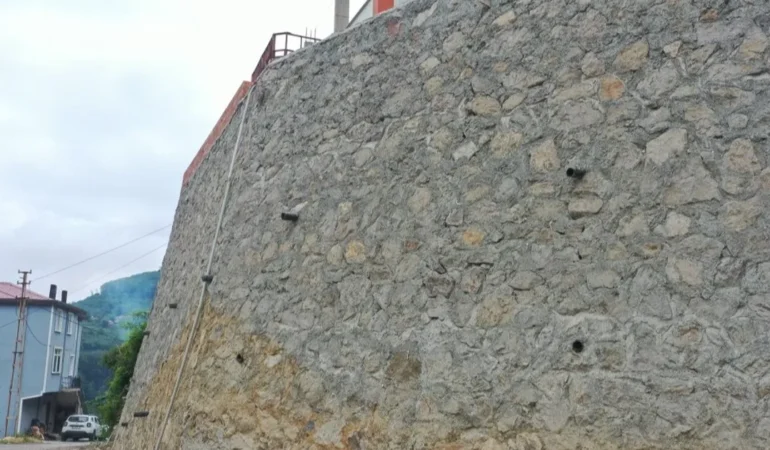 Çiseli Şelalesi’ne Güvenli Ulaşım Sağlandı