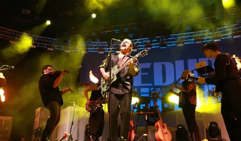 Harbiye’de Müzik Şöleni: Dedublüman ve Sürprizler