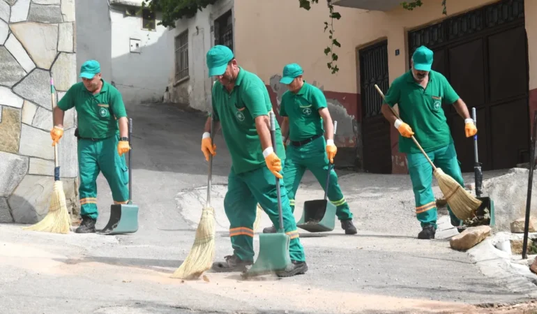 Osmangazi’de Temizlik Seferberliği Devam Ediyor