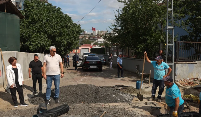Maltepe’de Yol Konforu İçin 1.050 Ton Asfalt!