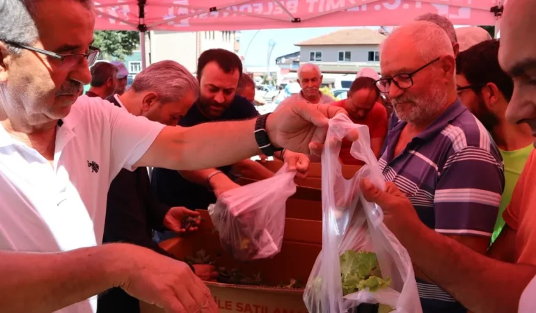 İzmit Belediyesi’nden Akmeşe’ye Fide Desteği