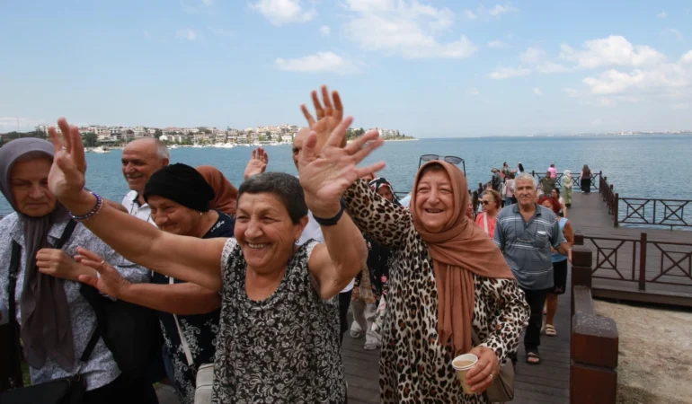 Yaşlılar Balyanoz’da Eğitim ve Eğlenceyle Buluştu