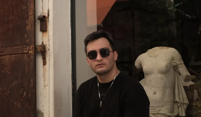 Yeni Müzisyen MELI’den Çarpıcı “UYAN” Teklisi!