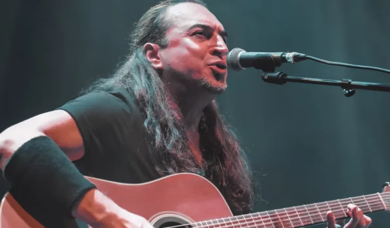 Ogün Sanlısoy, Urla’da Rock Rüzgarı Estirecek!