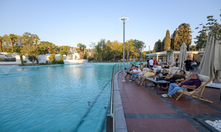 Göl Gazinosu İzmirlilerin Yeni Gözdesi Oldu!