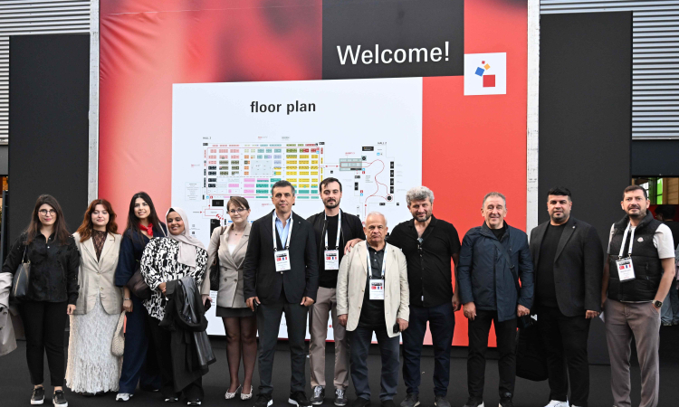 Bursa’nın Kumaşları Paris’te Moda Yarattı!