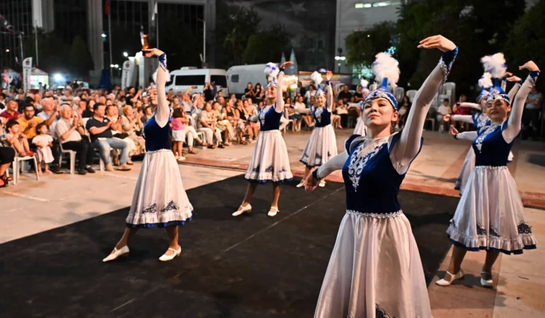 Renkli Buluşma: Antalya’da Yöreler Festivali Coşkusu!
