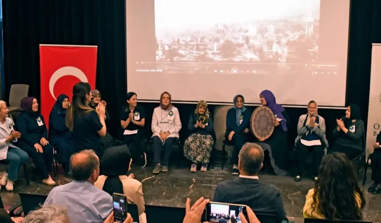 Alzheimer Günü’nde Sevgi Dolu Anlar Bursa’da