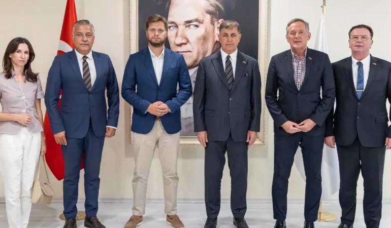 İzmir ve Stari Grad Arasında Yeni Kültürel Bağlar