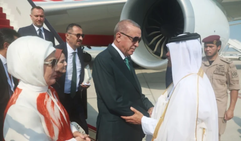 Erdoğan, Doha’da Zirve İçin Katar’a Gitti