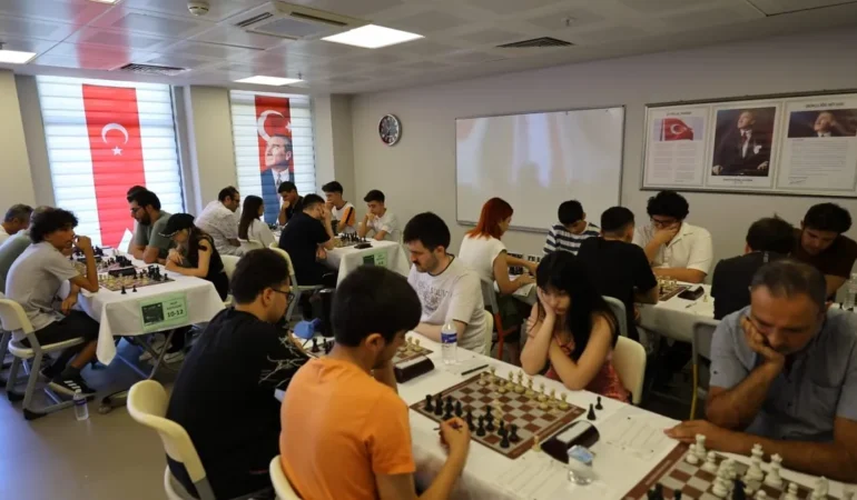 Çocuklar Satranç Turnuvasında Büyüledi!