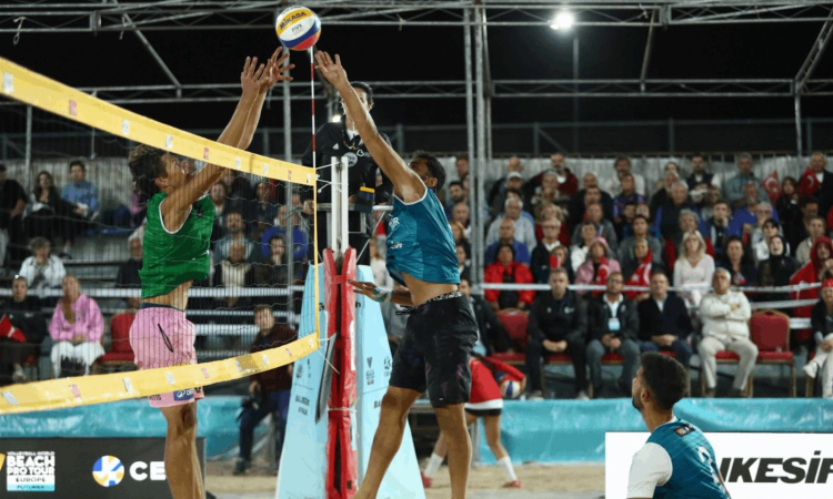 Balıkesir’de Plaj Voleybolu’nda Tarihi Şampiyonluk!