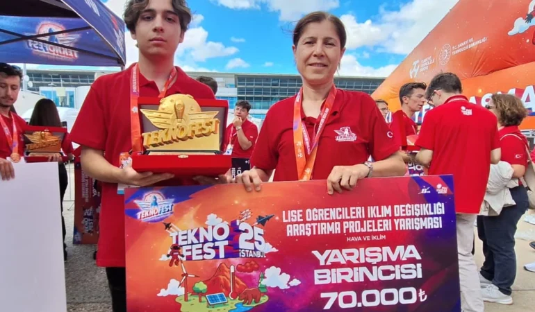 İzmirli Genç, TEKNOFEST 2025’te Türkiye Birincisi!