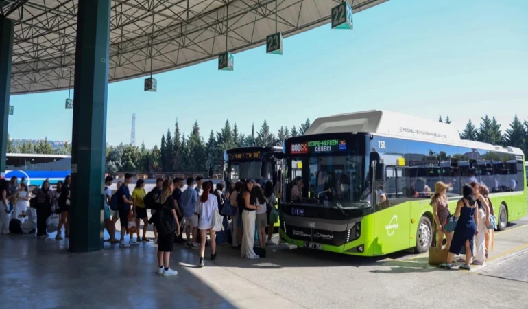 800CK Hattı ile 105 Bin Yolcu Sahillere Ulaştı