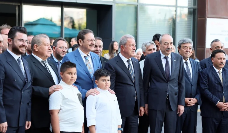 Yılın Ahisi Kemal Topsakal’a Kaftan Giydirildi