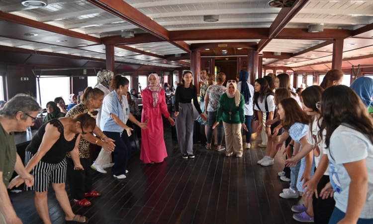 Otizmli Bireyler İçin Neşeli Bir Gün!