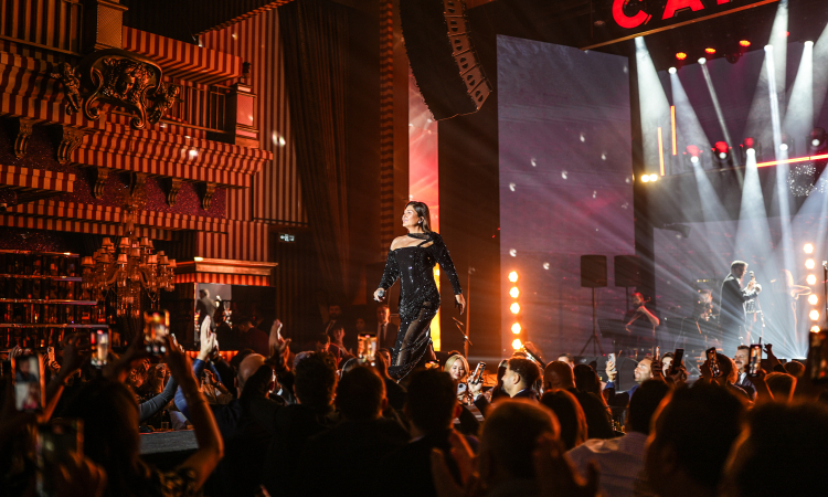 Sibel Can, İstanbul’da Unutulmaz Bir Gece Yaşattı!