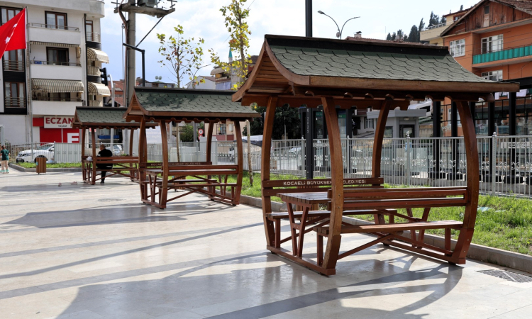 İzmit Başaran Camii Meydanı Yenilendi, Estetik Kazandı!