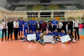 gebze-belediyespor-sahasinda-son-sampiyonu-agirliyor-1761576694-763_large.webp.webp