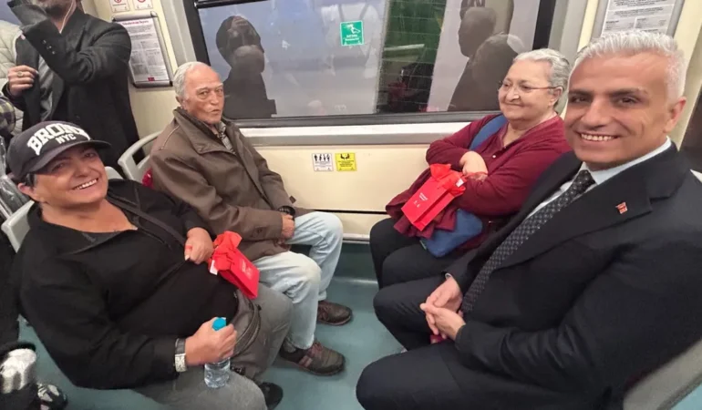 İETT’den Yaşlılara Anlamlı Gün: Nostaljik Etkinlik