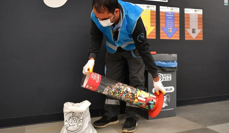 Beylikdüzü’nde Atık Piller Geri Dönüşüme Kazandırılıyor