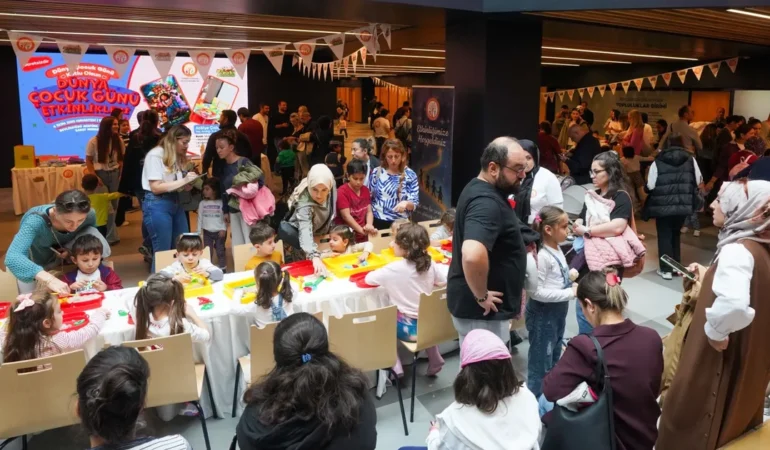 İstanbul’da Dünya Çocuk Günü Renkli Etkinliklerle Kutlandı