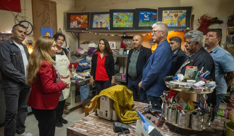 Bornova’da Muhtarlara Sıfır Atık Eğitimi