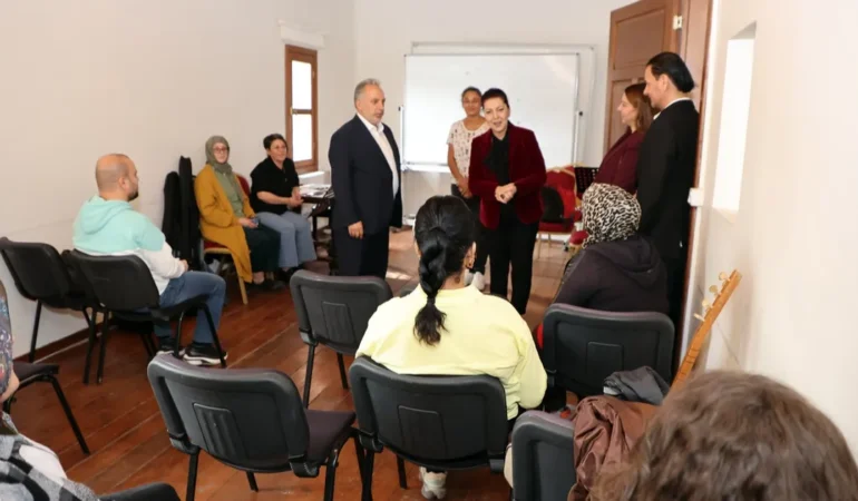 Sanatla Barışan Talas’ta Kursiyerler Coştu!