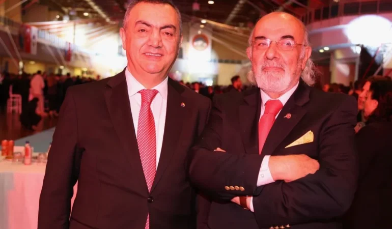 Cumhuriyetin 102. Yılı: Geleceğe Güvenle!