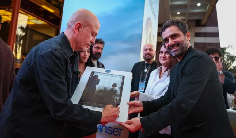 Altın Portakal’da ‘Kesilmiş Bir Ağaç Gibi’ ve ‘Noir’