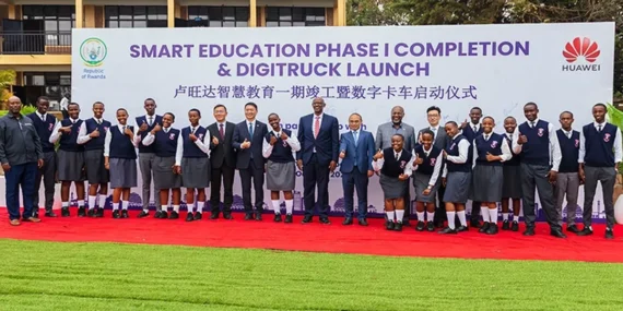 ruanda-akilli-egitim-projesi-nin-tamamlanmasini-ve-digitruck-lansmanini-kutluyor-1759839435-442_larg.webp