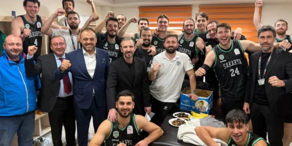 sakarya-buyuksehir-basketbol-ankara-dan-galibiyetle-dondu-1761312225-572_large.webp.webp