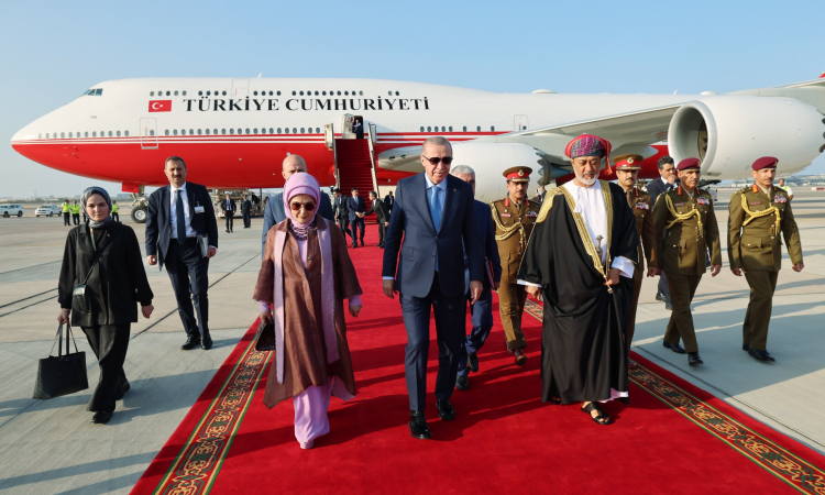 Cumhurbaşkanı Erdoğan Umman’da Togg Hediye Etti