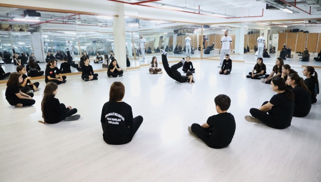 Osmangazi’de Ücretsiz Modern Dans Kursları Başladı!