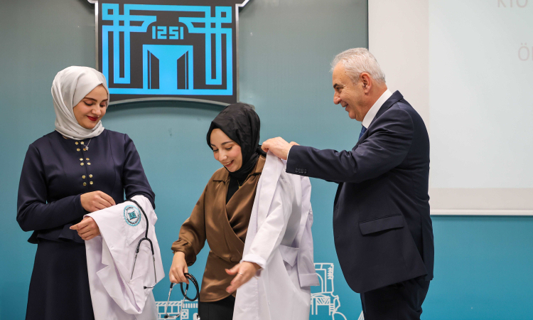 Beyaz Önlük Töreni: Geleceğin Hekimleri Yetişiyor!