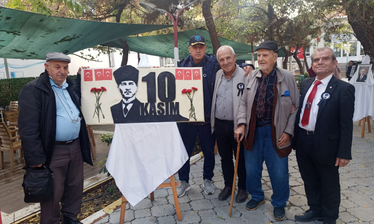 Atatürk’e Vefa: Kadir Elmaz’ın Sergisi Açıldı