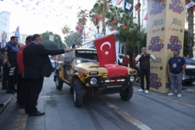 adana-buyuksehir-destekli-akdeniz-off-road-kupasi-nda-sehitlere-saygi-1763786331-495_large.webp.webp