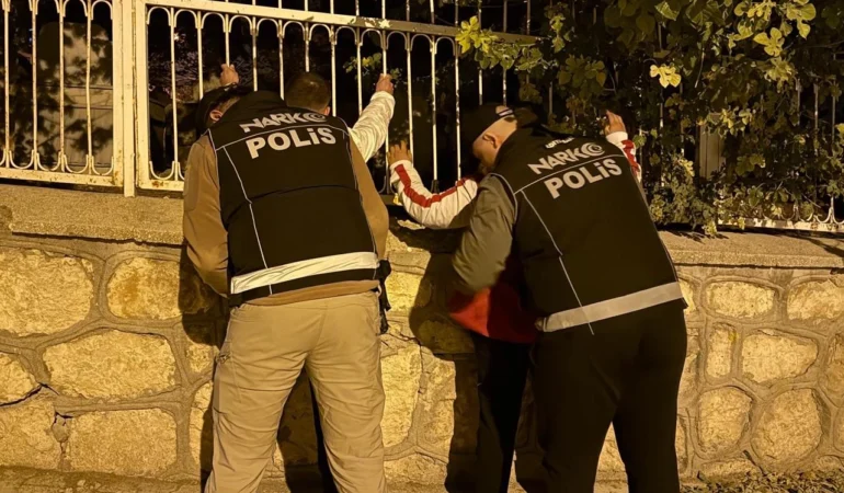 Adıyaman’da Narkotik Ekiplerinden Geniş Denetim!