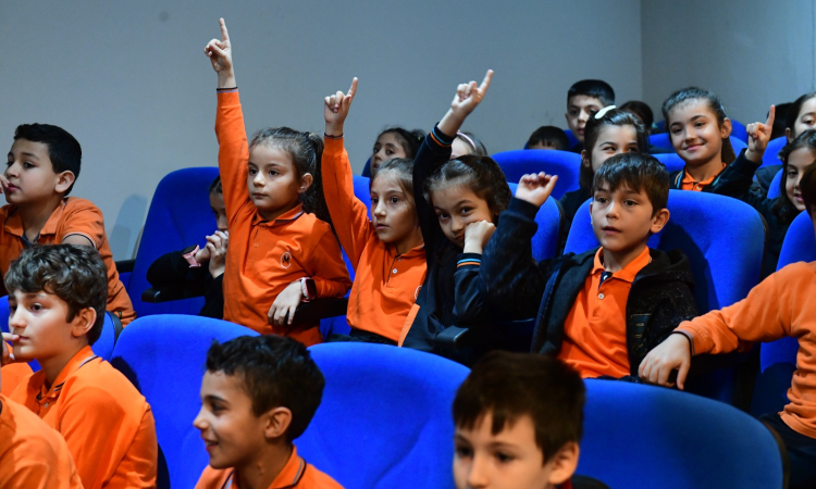 Öğrenciler Deprem ve Yangın Tatbikatıyla Öğrendi