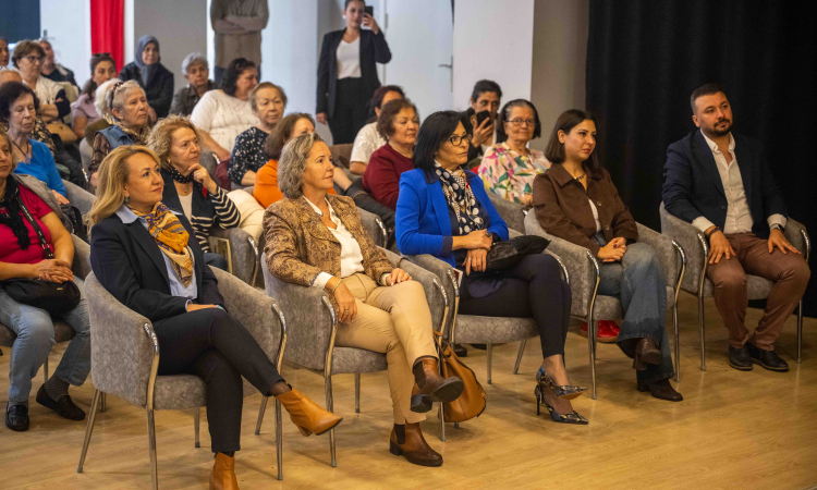 Bornova’da Sağlıklı Yaş Alma Merkezi Coşkuyla Açıldı!