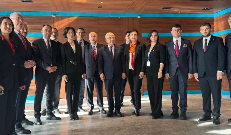 Cumhuriyetin 102. Yılı: Eşitlik ve Demokrasi Vurgusu