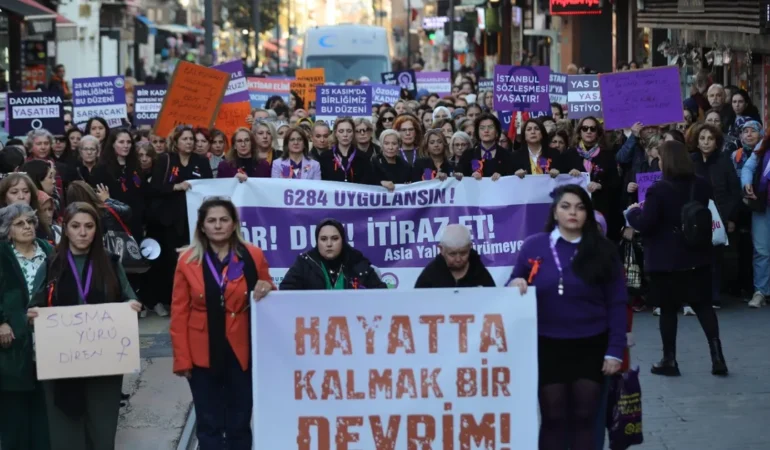 Kadına Şiddete Karşı Bursa’da Güçlü Yürüyüş!