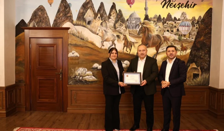 1001 İlmekle Şanlı Bayrak Nevşehir’e Armağan