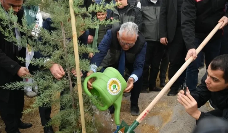 Kayseri’de 35 Bin Fidan Toprakla Buluştu!
