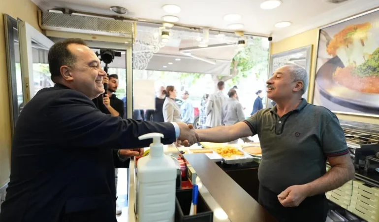 Başkan Dutlulu, Esnafları Dinleyerek Sorunları Not Etti